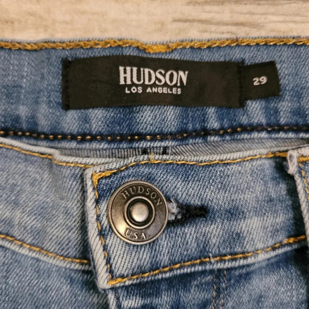 HUDSON jeans Women's 29 Barbara straight leg distressed medium blue wash casual - Picture 3 of 12